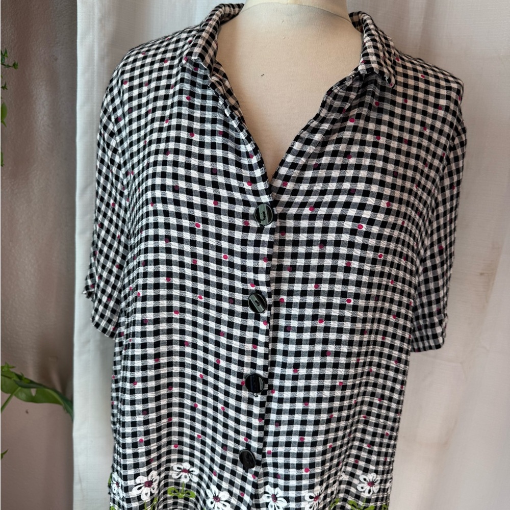 Vintage Basic Editions Women's Top